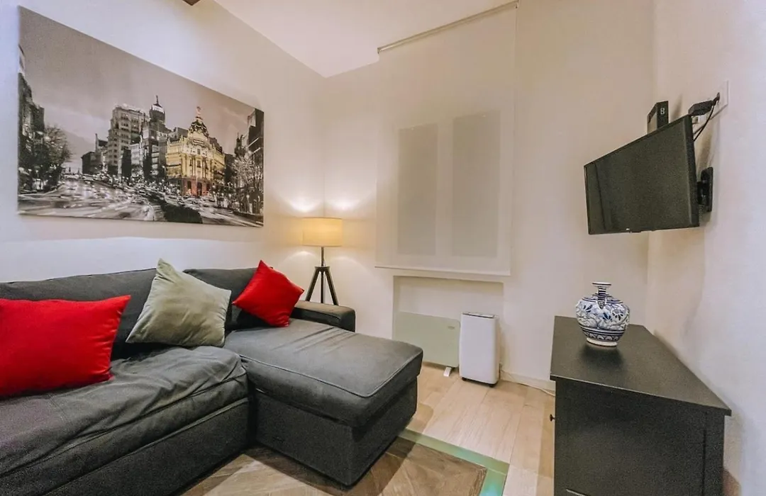 Fee4Me. Amazing Apartment In The Heart Of Lavapies-1