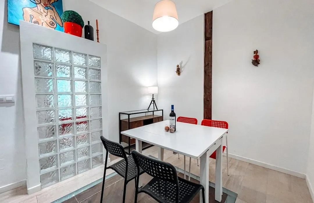 Fee4Me. Amazing Apartment In The Heart Of Lavapies-1
