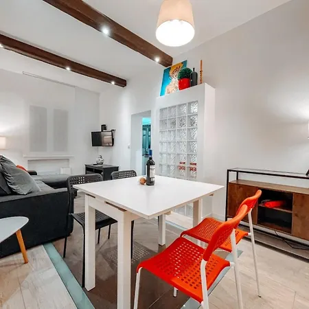 Fee4Me. Amazing Apartment In The Heart Of Lavapies-2